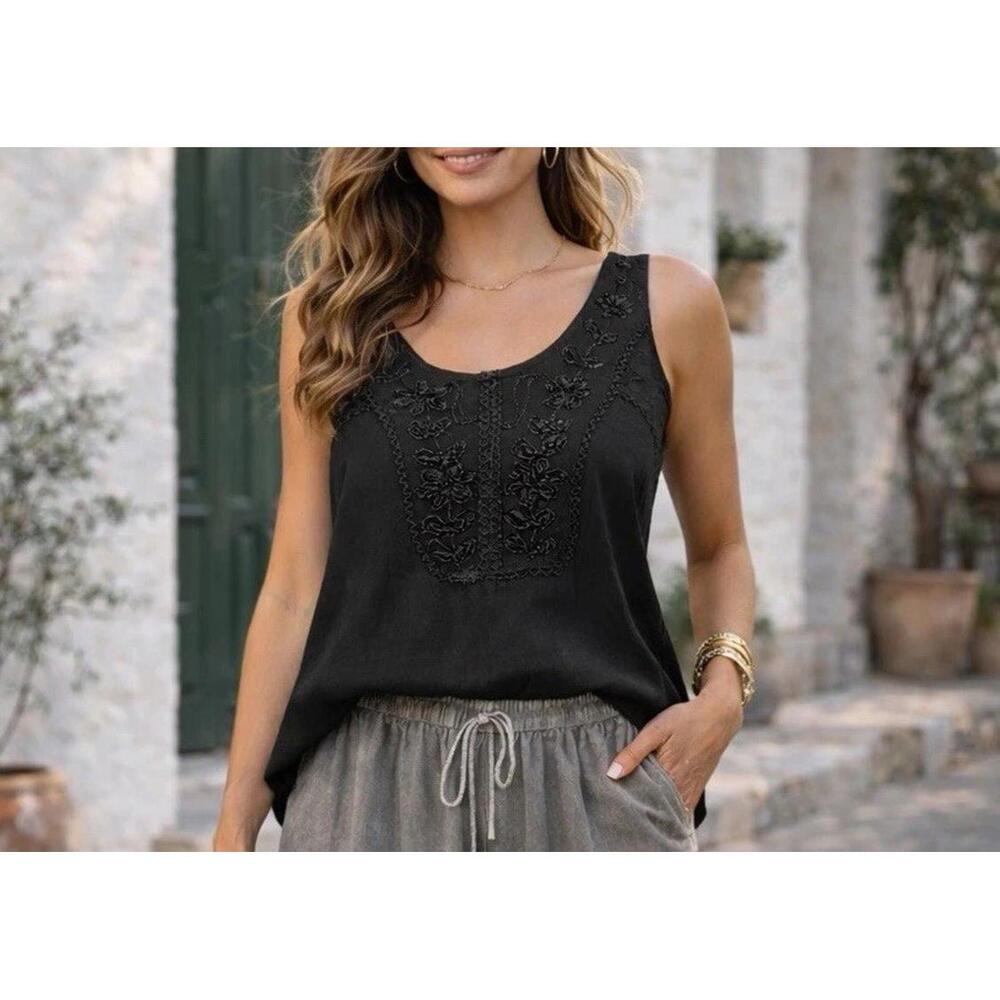 Rhea Black Embroidered Crop Top NWT One Size S/M Boho